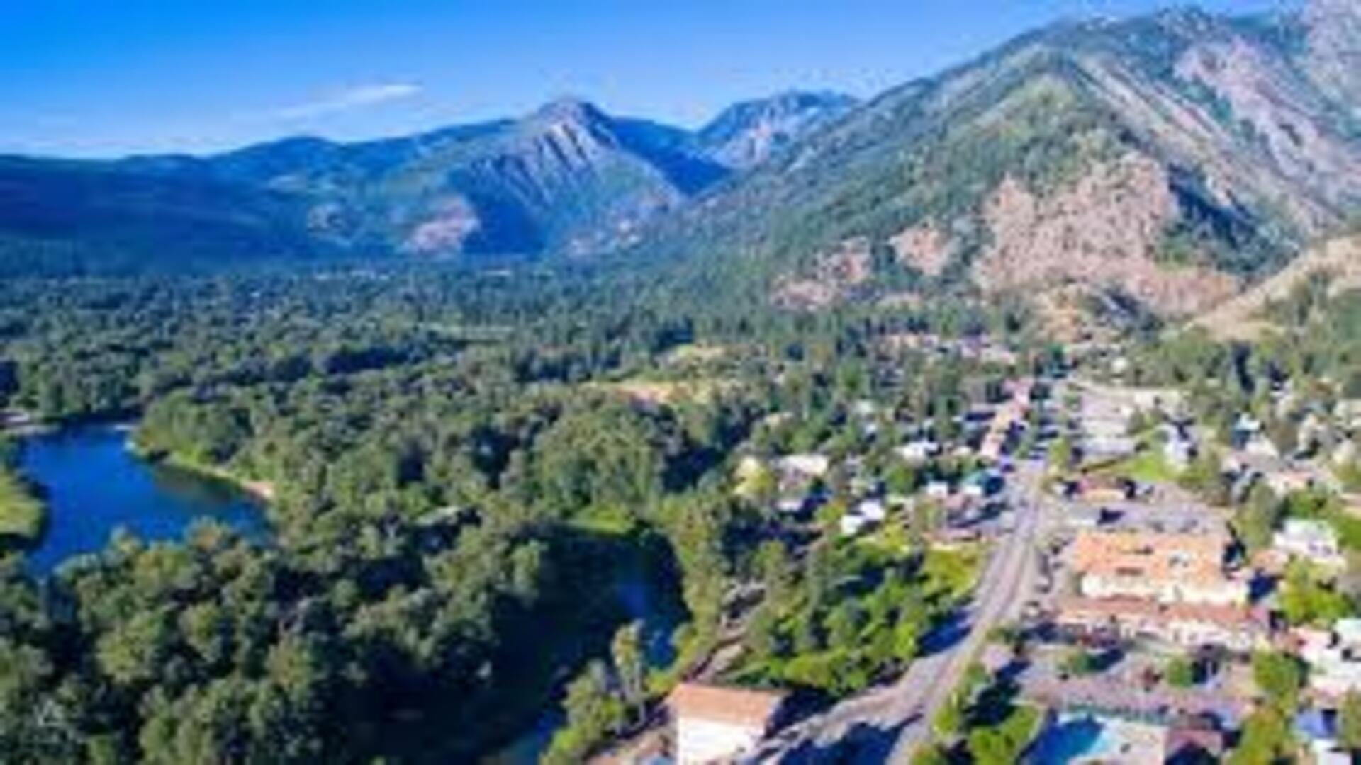 Trains to leavenworth