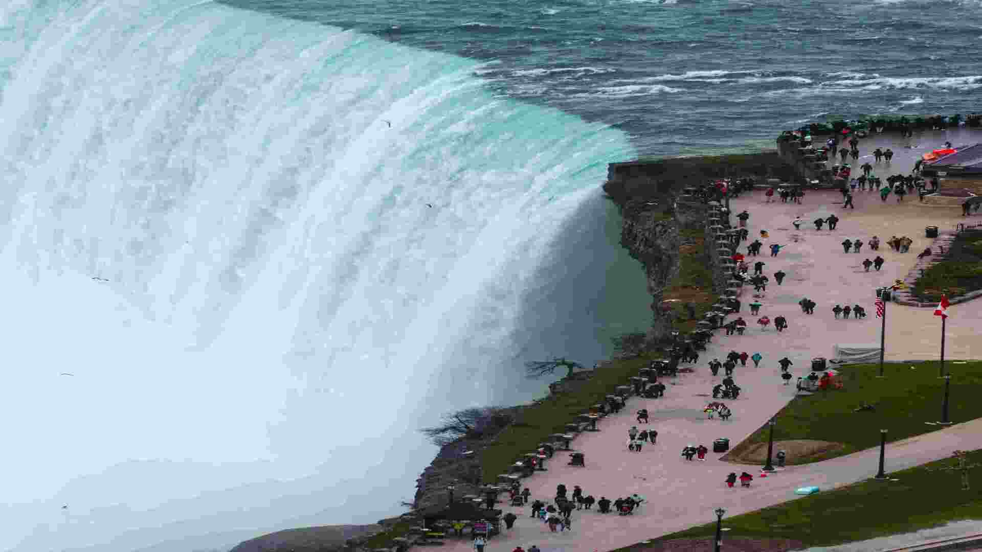 Trains to Niagara Falls