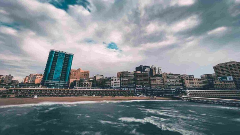 Trains to Alexandria