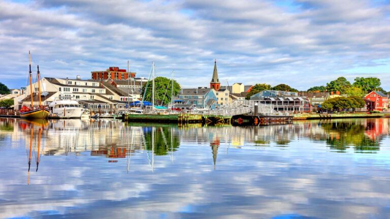 USA Salem travel popular destination