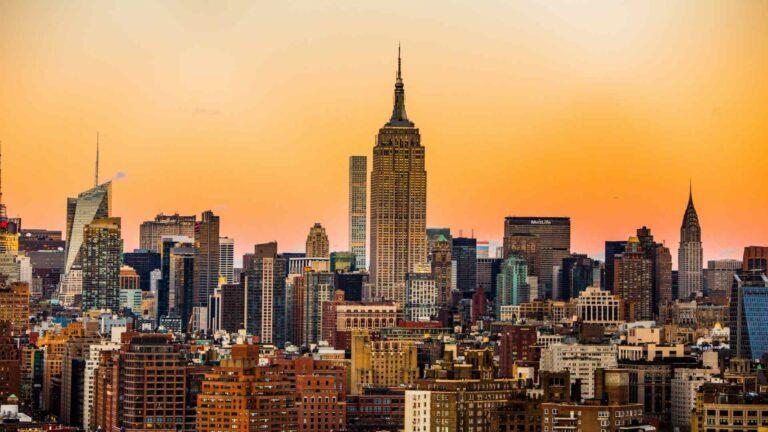 Baltimore to New York is a fmoues city in travel